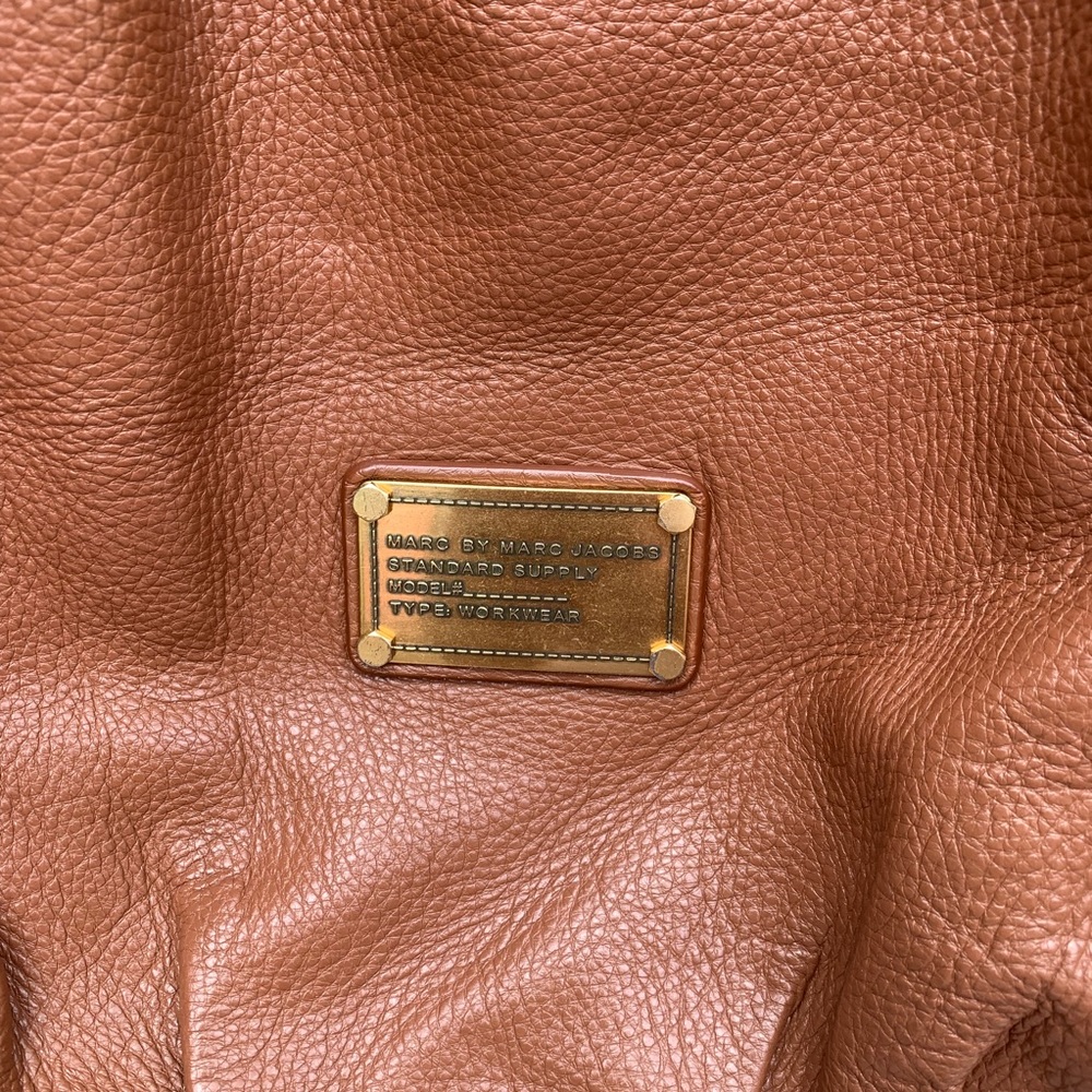 Buttery soft Marc by Marc Jacobs cognac bag - Picture 4 of 8